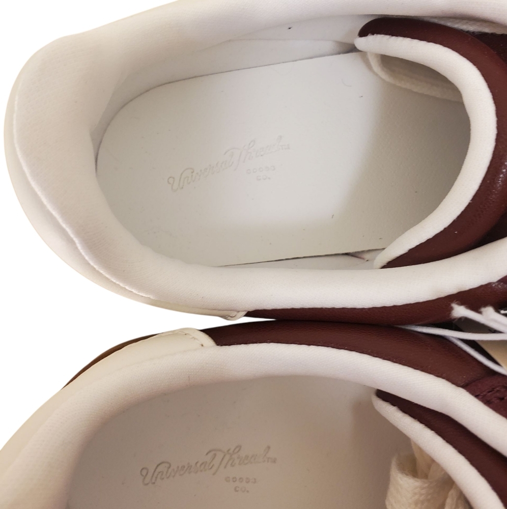 Universal Thread Womens Burgundy White Casual Sneakers Memory Foam Size 8 - Picture 4 of 10